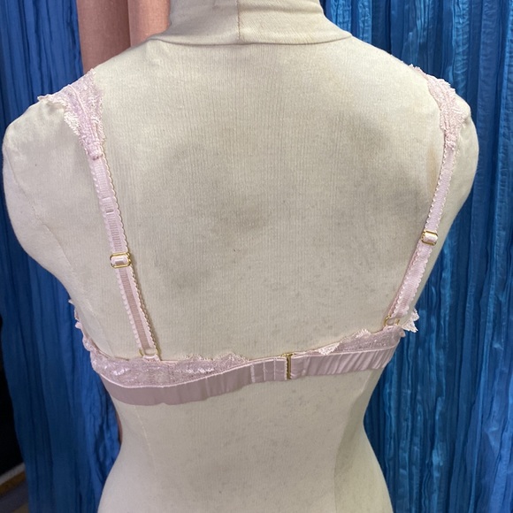 NWOT Victoria Secret bralette pale pink lace with satin line - Picture 3 of 7